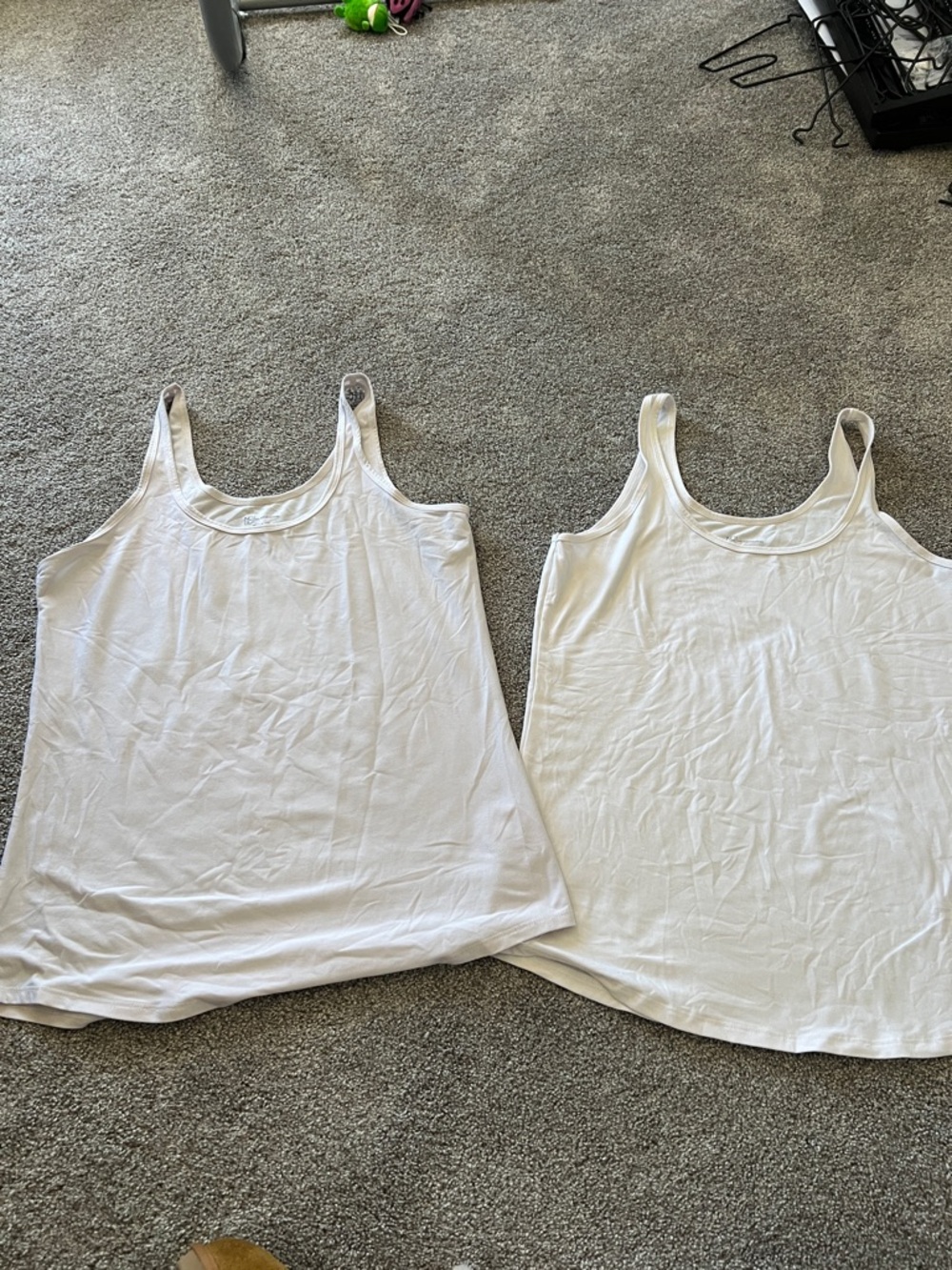 Set of 4 NOBO Layering Tank Tops in White, Black and Brown - Picture 3 of 10
